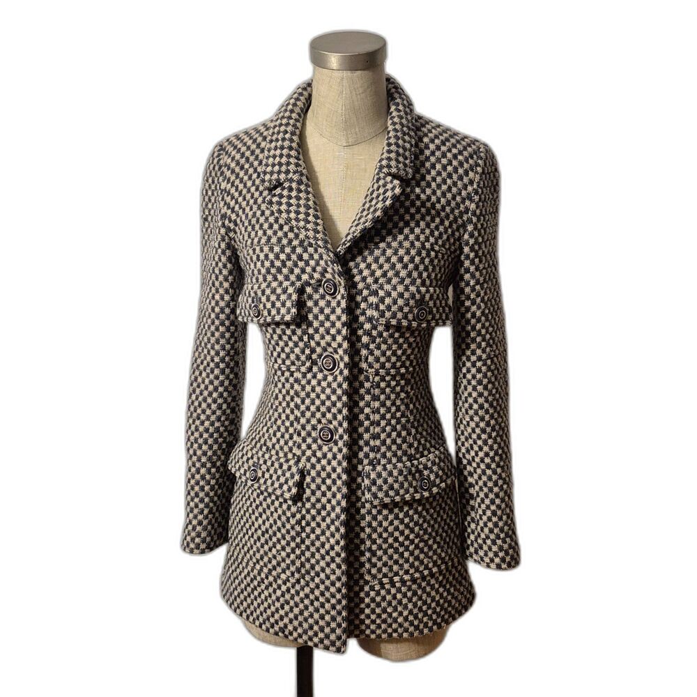 Vintage CHANEL Tweed Bouclé Jacket BLAZER Fall/Winter 1995 (95A) SZ 38 Lagerfeld